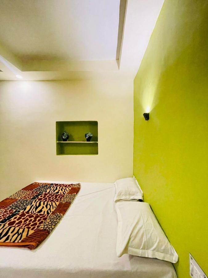 Sun India Guest House Haora Exterior photo